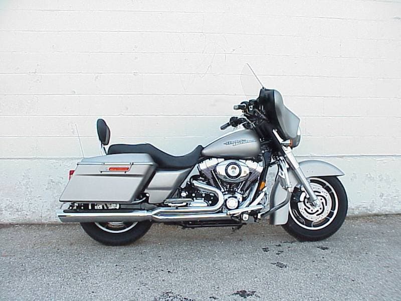 D&D Fat Cat 2 into 1 Chrome Back Cut Perforated Wrapped Baffle 95-08 Touring