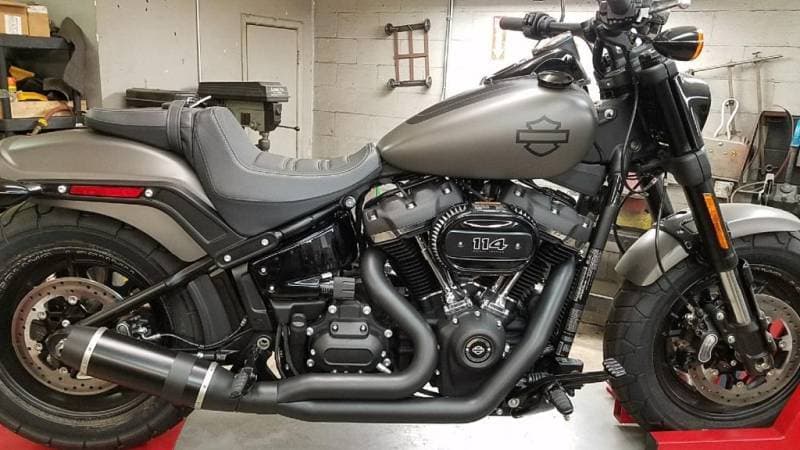 D&D Bob Cat Upswept 2 into 1 Black with Black Sleeve M8 Softail