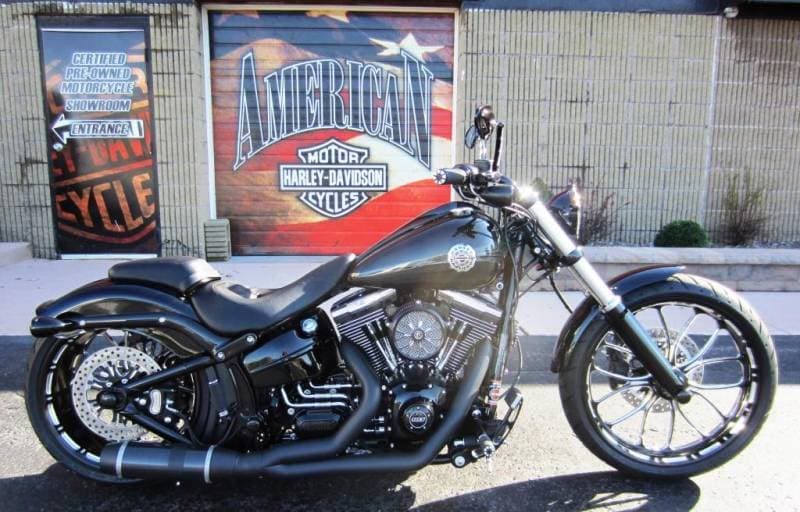 D&D Bob Cat Upswept 2 into 1 Black with Black Sleeve 13-17 Softail Breakout