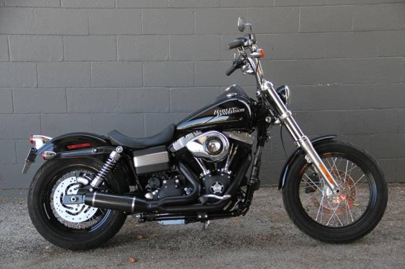 D&D Bob Cat Upswept 2 into 1 Black with Carbon Fiber Sleeve 06-17 Dyna